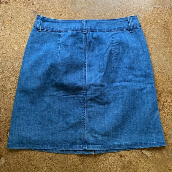 ONEHART floral embroidered button front denim circle skater‎ mini skirt - Picture 5 of 6